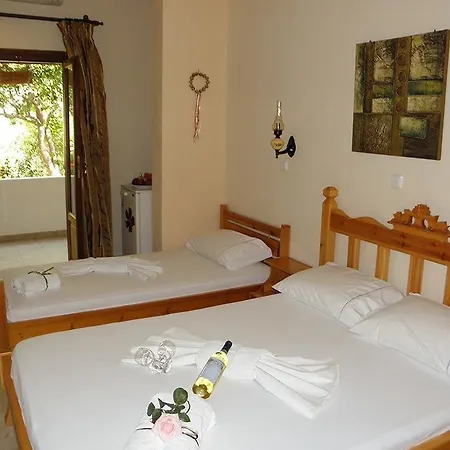 Gerani Aparthotel 3*