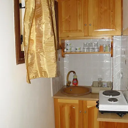 Gerani Apartmanhotel 3*